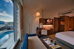 Pool View Room single