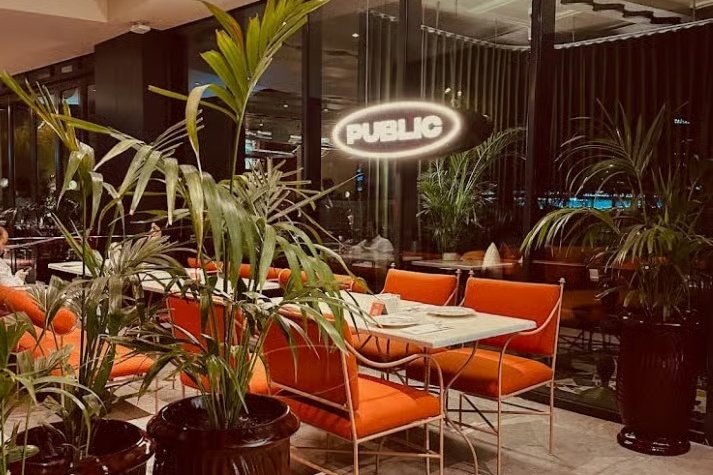 Public Restaurant