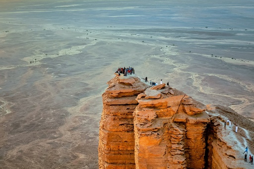 [D010207] Edge of the world