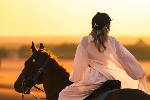 [D010268] Horse Riding Desert Safari