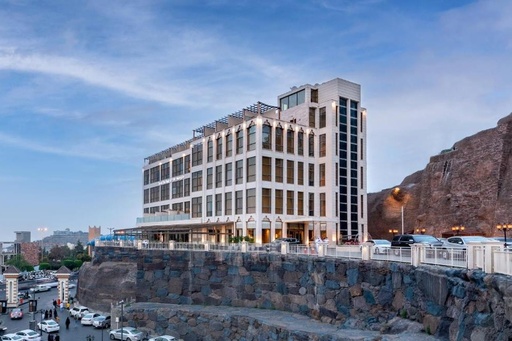 Sarwat Park Hotel