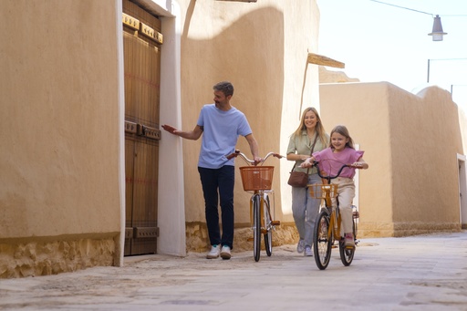 [D010195] Uncover the Rich Heritage of Diriyah, the city of Earth